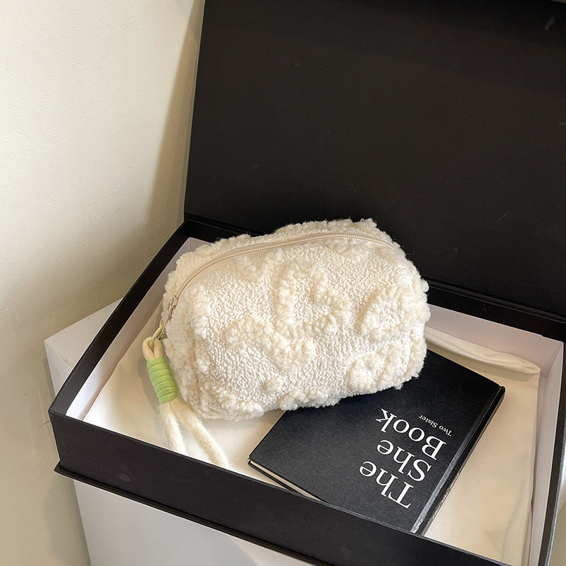 Heart pattern  Style Cosmetic Bag