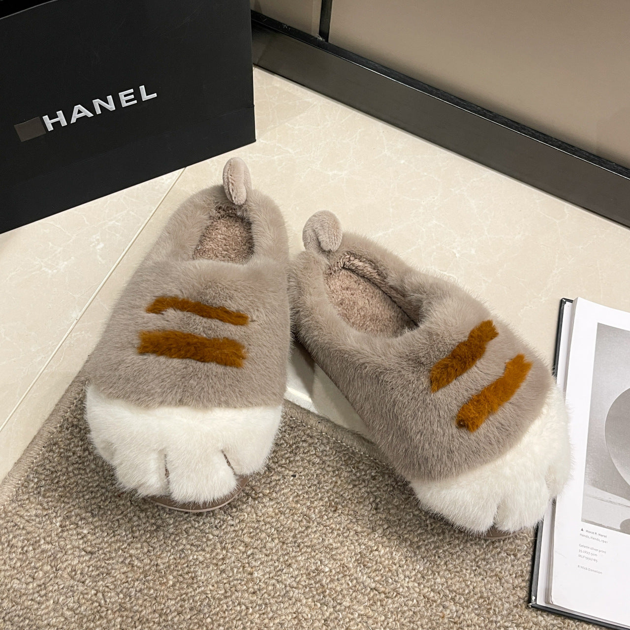 Women's Rabbits Feet Fleece-Lined Plush Slippers