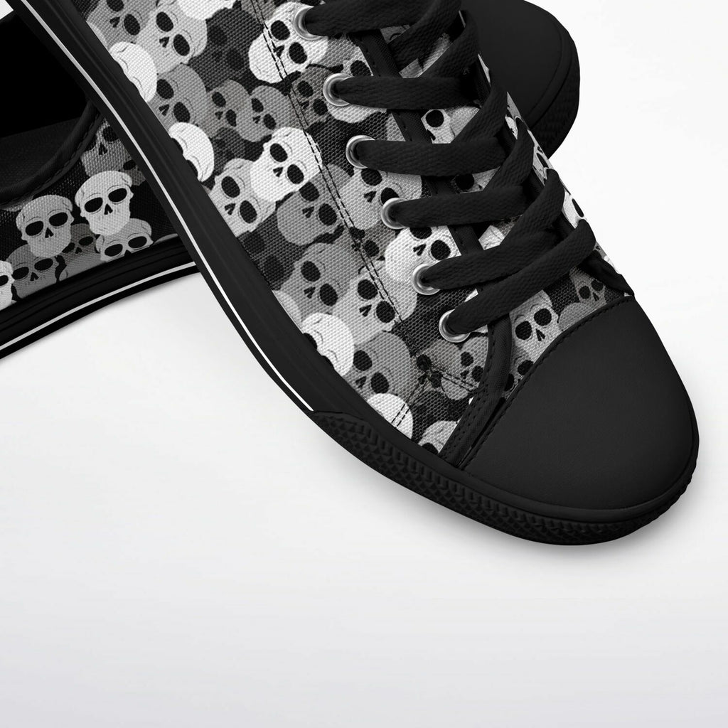 Pile of Skulls Urban Peak Low Shoes
